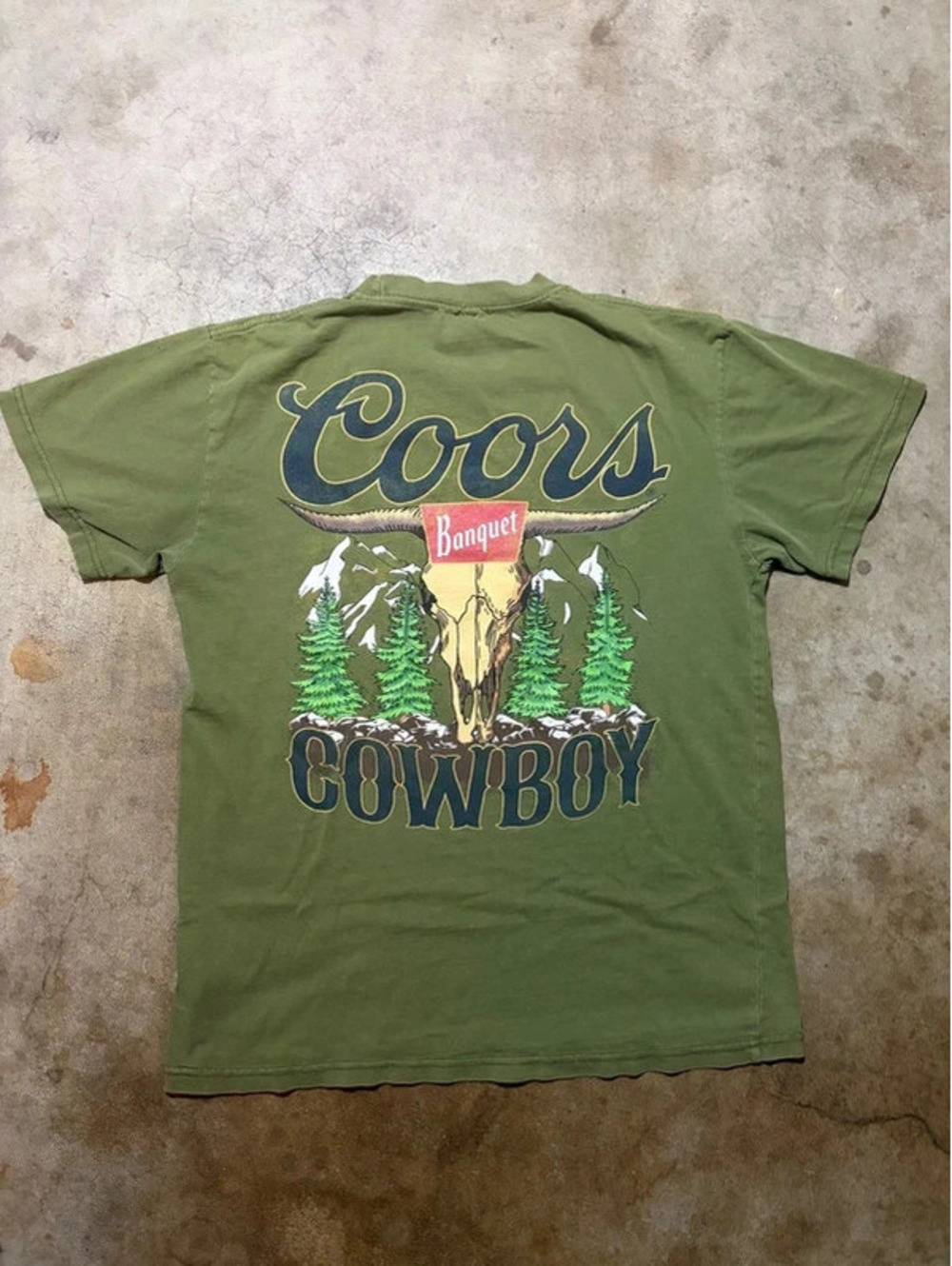 Green Coors Cowboy t shirt w Skull graphic and Front pocket